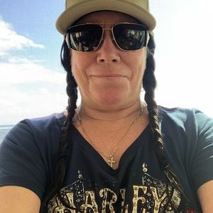 Meet your Posher, Linda